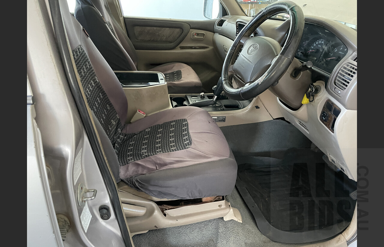 8/1998 Toyota Landcruiser GXL (4x4) 100 Series 4d Wagon Silver 4.5L