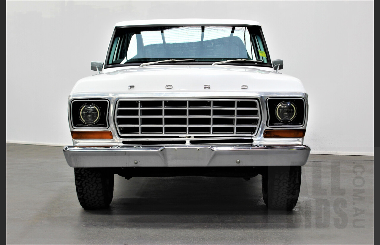 1/1978 Ford F100 Custom Tray-Back Utility White 5.0L 302 V8