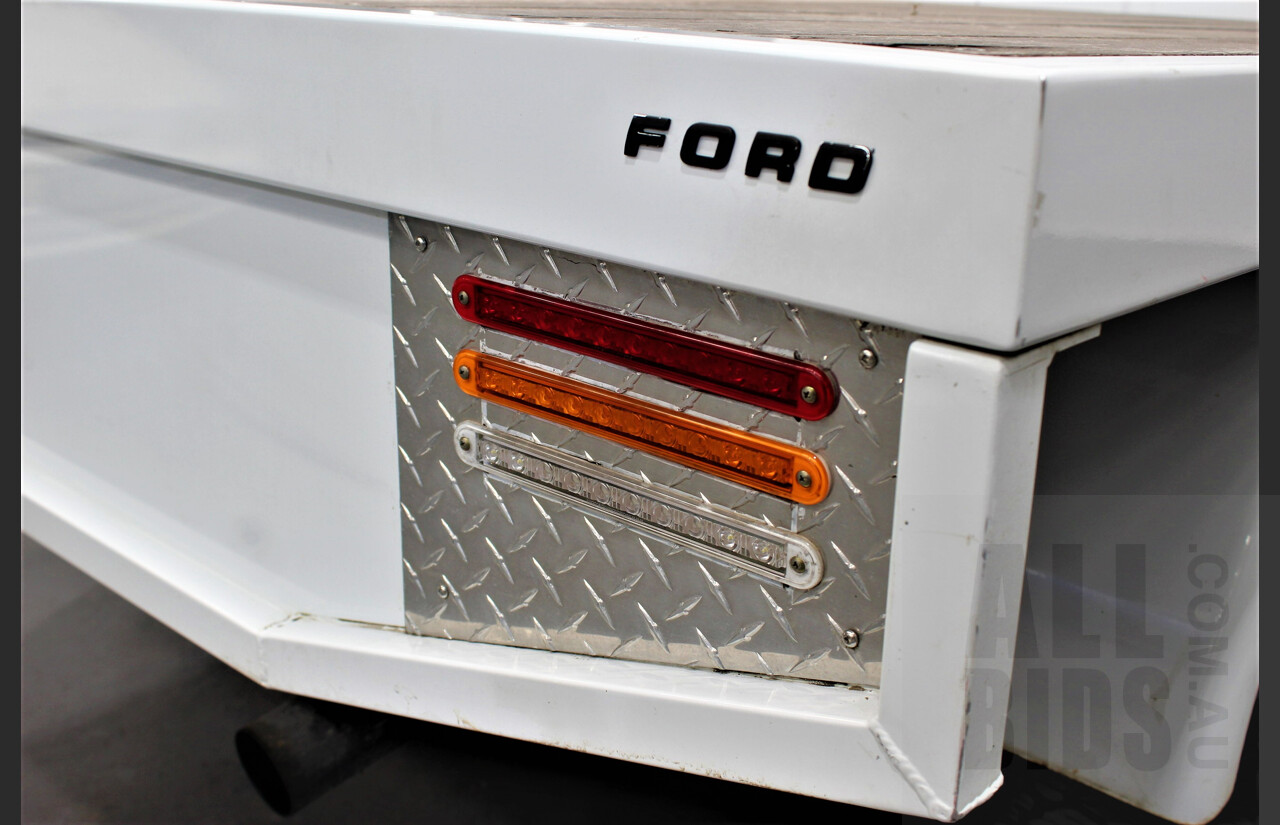 1/1978 Ford F100 Custom Tray-Back Utility White 5.0L 302 V8