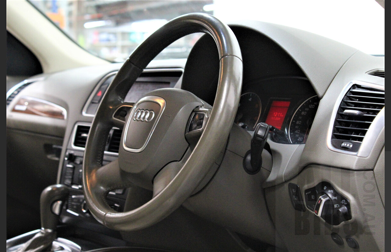 5/2010 Audi Q5 2.0 TDI Quattro 8R MY10 4d Wagon Silver 2.0L Turbo Diesel