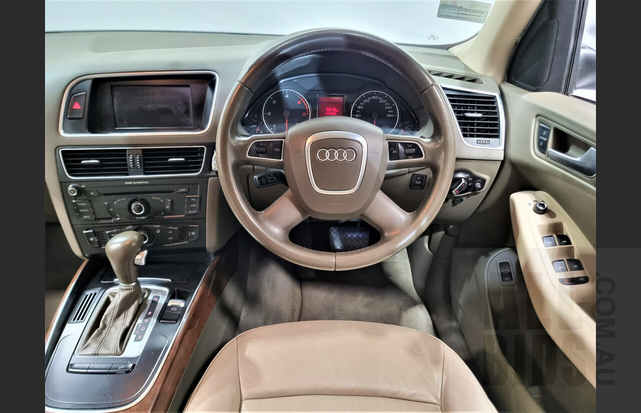 5/2010 Audi Q5 2.0 TDI Quattro 8R MY10 4d Wagon Silver 2.0L Turbo Diesel