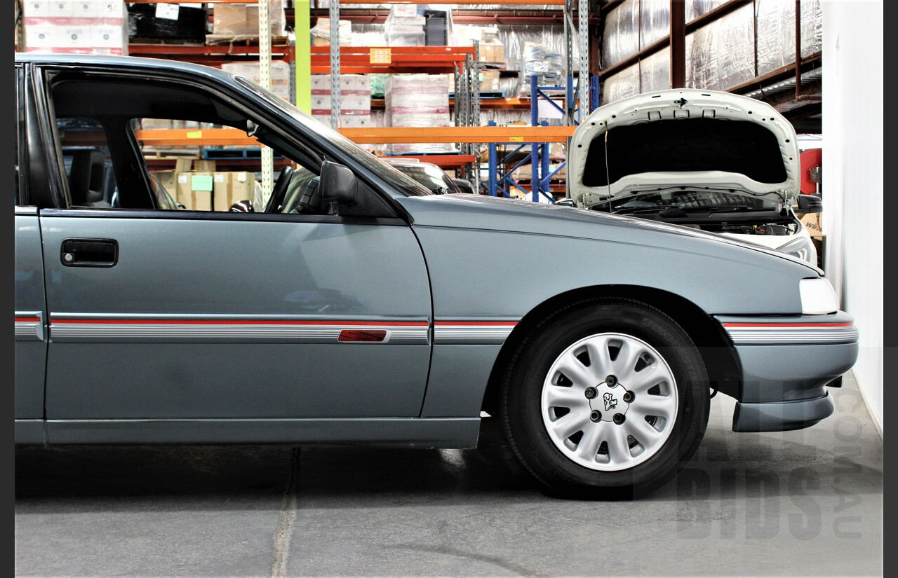 2/1990 Holden Commodore SS VN 4d Sedan Atlas Grey 5.0L V8 Manual