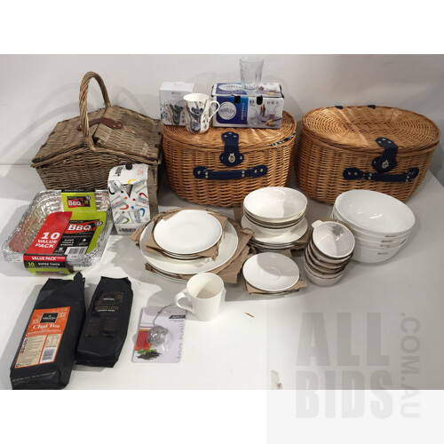 Assorted Tableware, Brands Including: Maxwell & Williams, Salt & Pepper, and Bialetti. Total ORP Over $380.