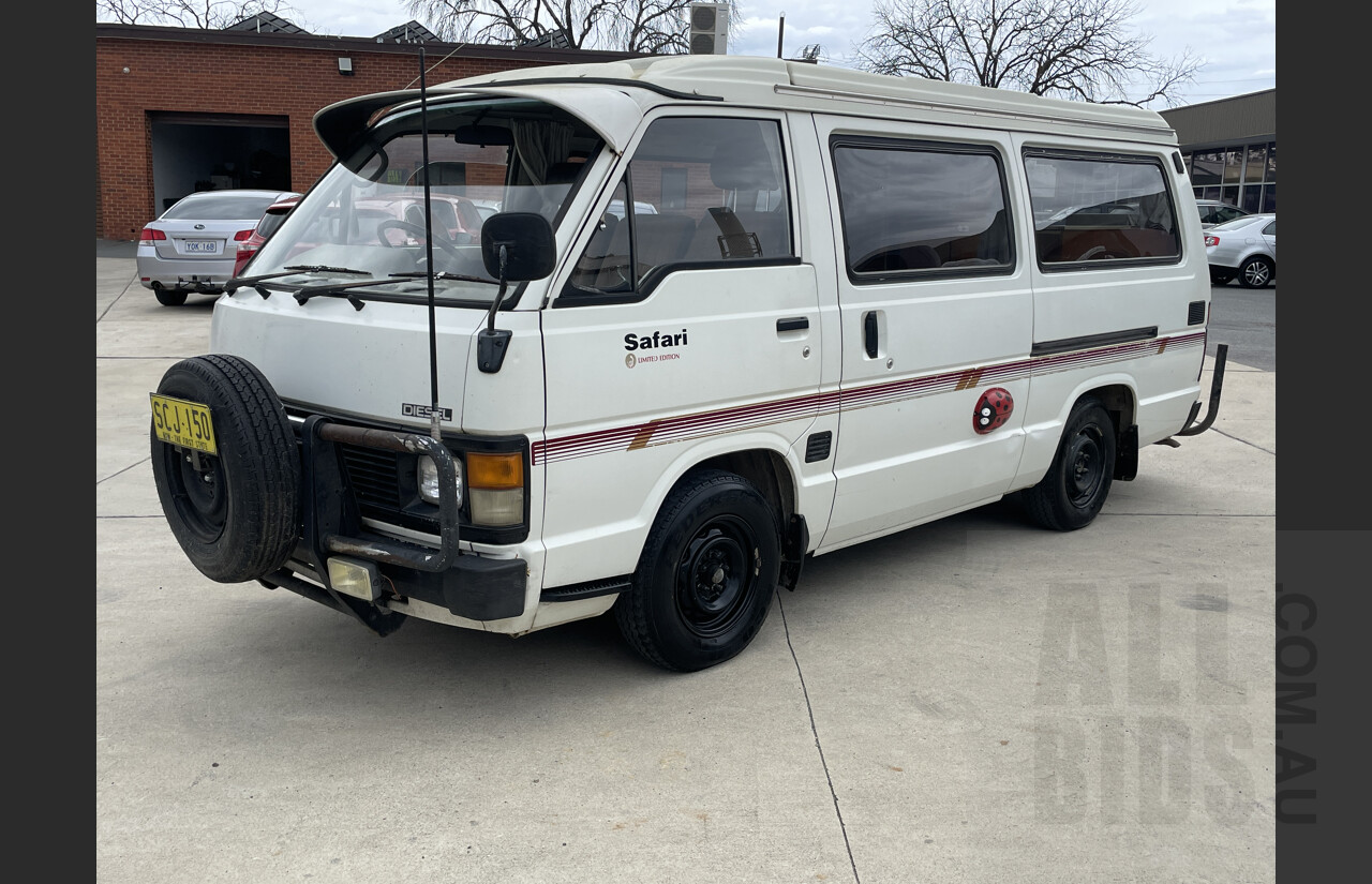 6/1989 Toyota Hiace LH61RV Safari Limited Edition Camper Van White 2.4L