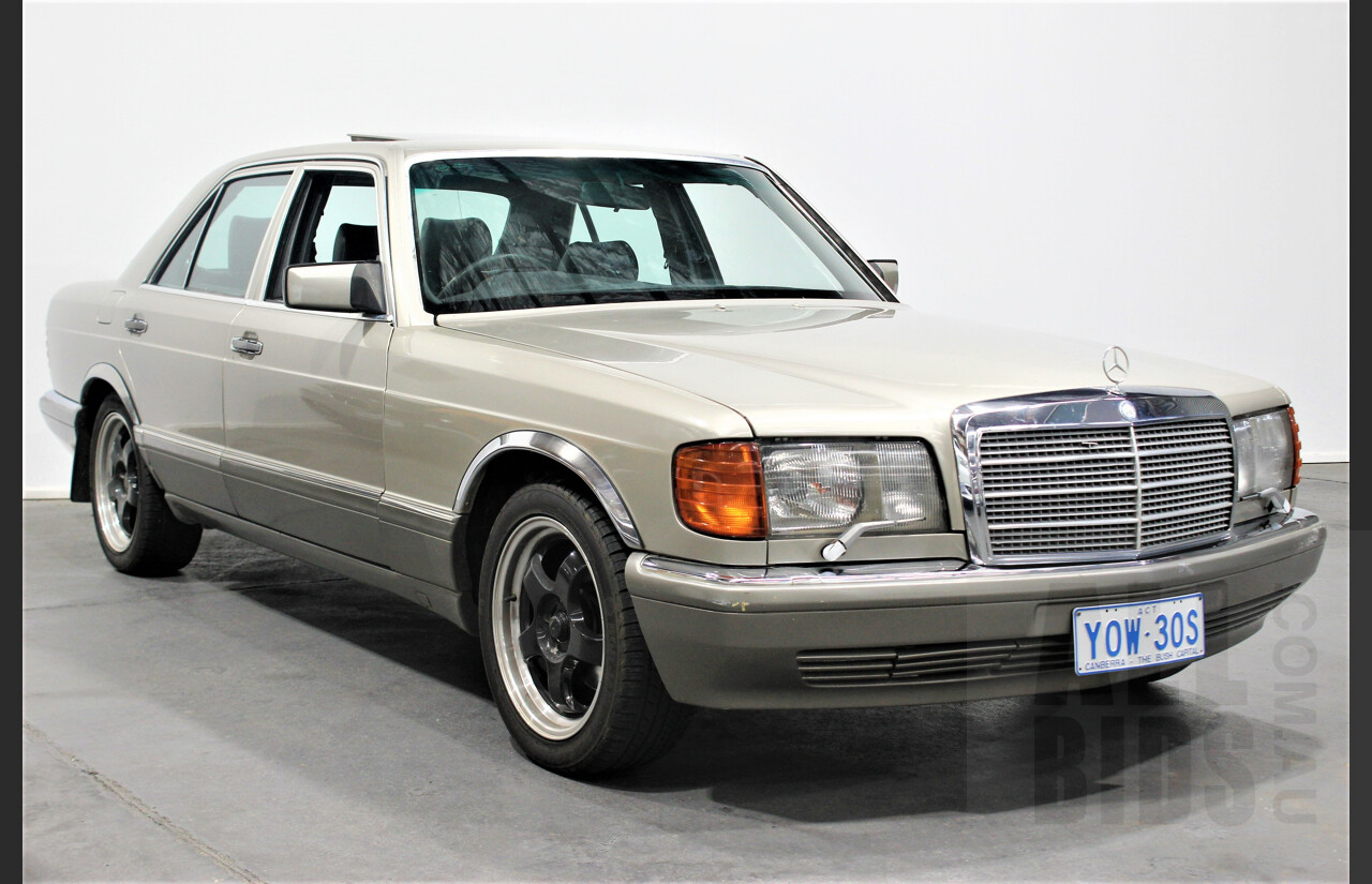 1/1986 Mercedes Benz 300SE W126 4d Sedan Beige 3.0L