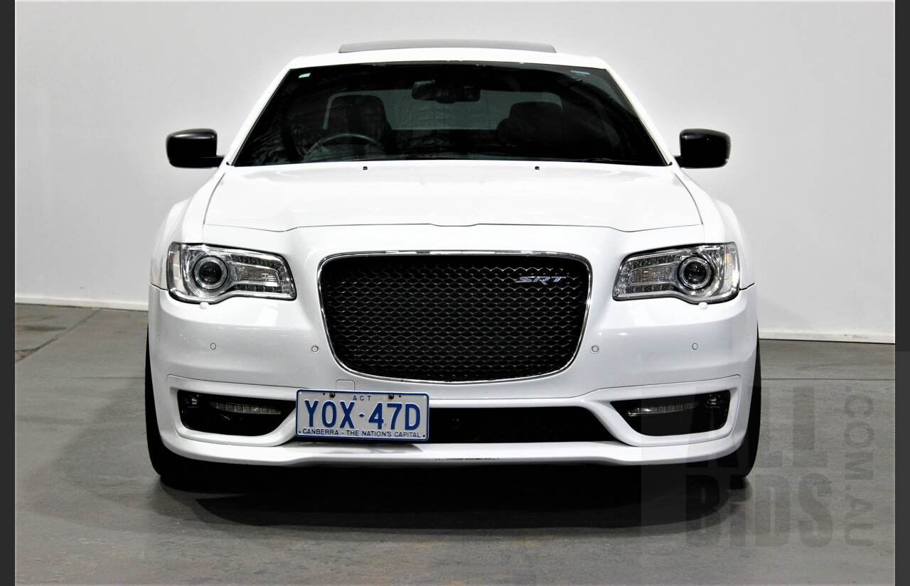 10/2015 Chrysler 300 SRT8 MY15 4d Sedan White 6.4L V8