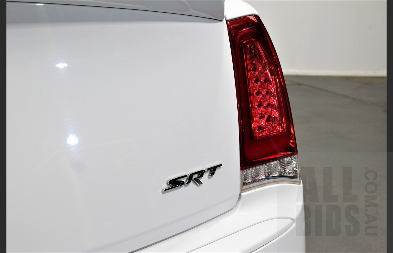 10/2015 Chrysler 300 SRT8 MY15 4d Sedan White 6.4L V8
