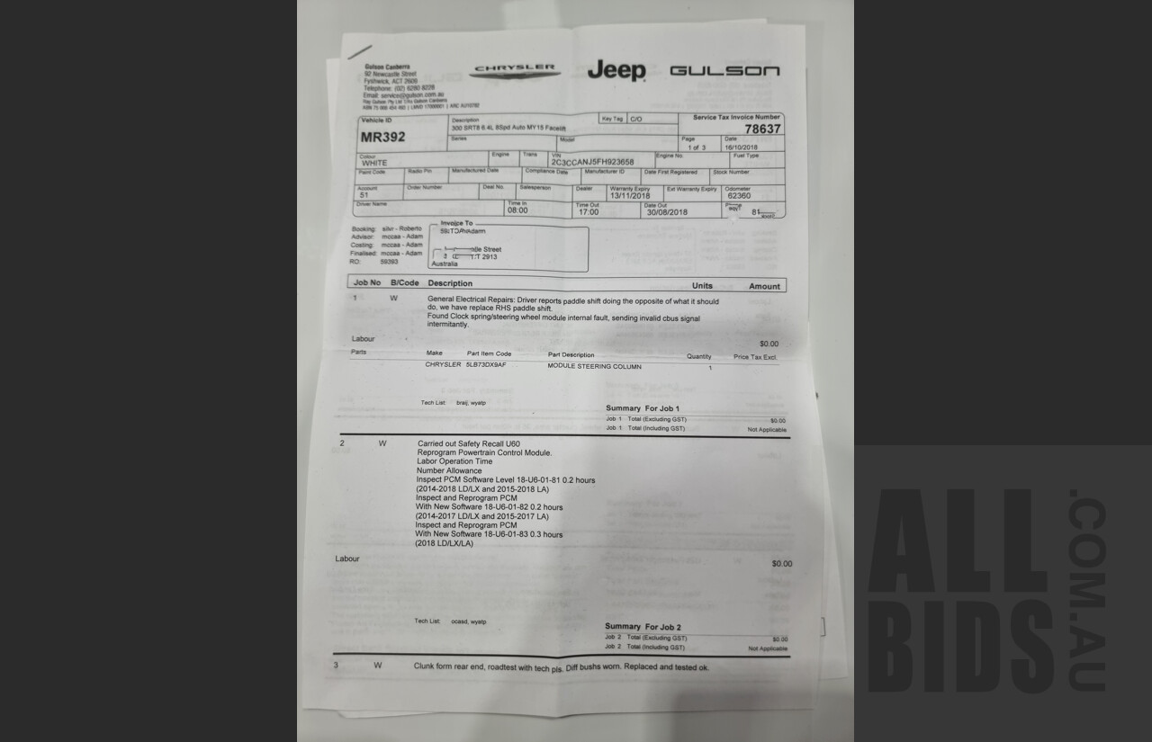 10/2015 Chrysler 300 SRT8 MY15 4d Sedan White 6.4L V8