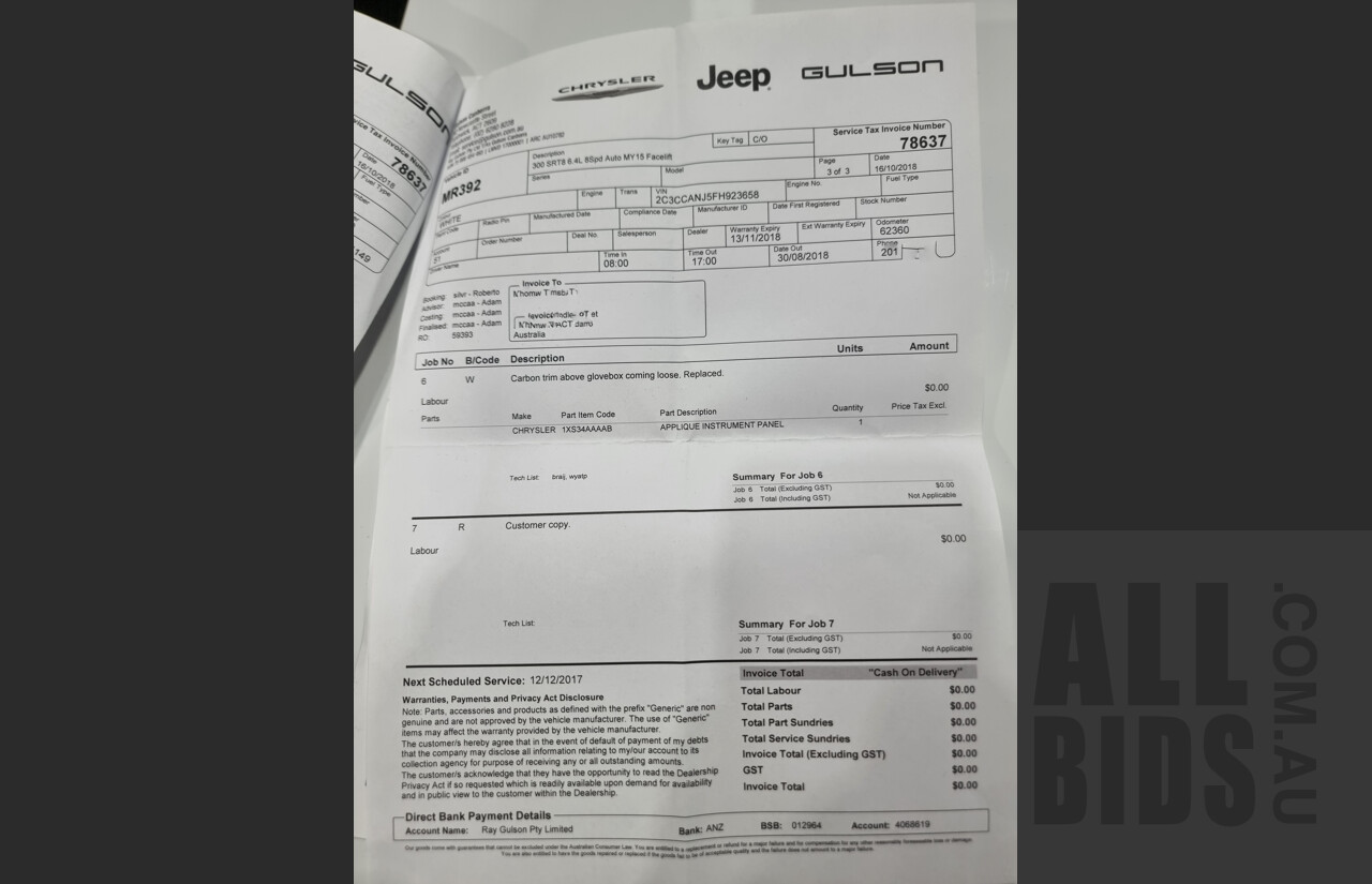 10/2015 Chrysler 300 SRT8 MY15 4d Sedan White 6.4L V8