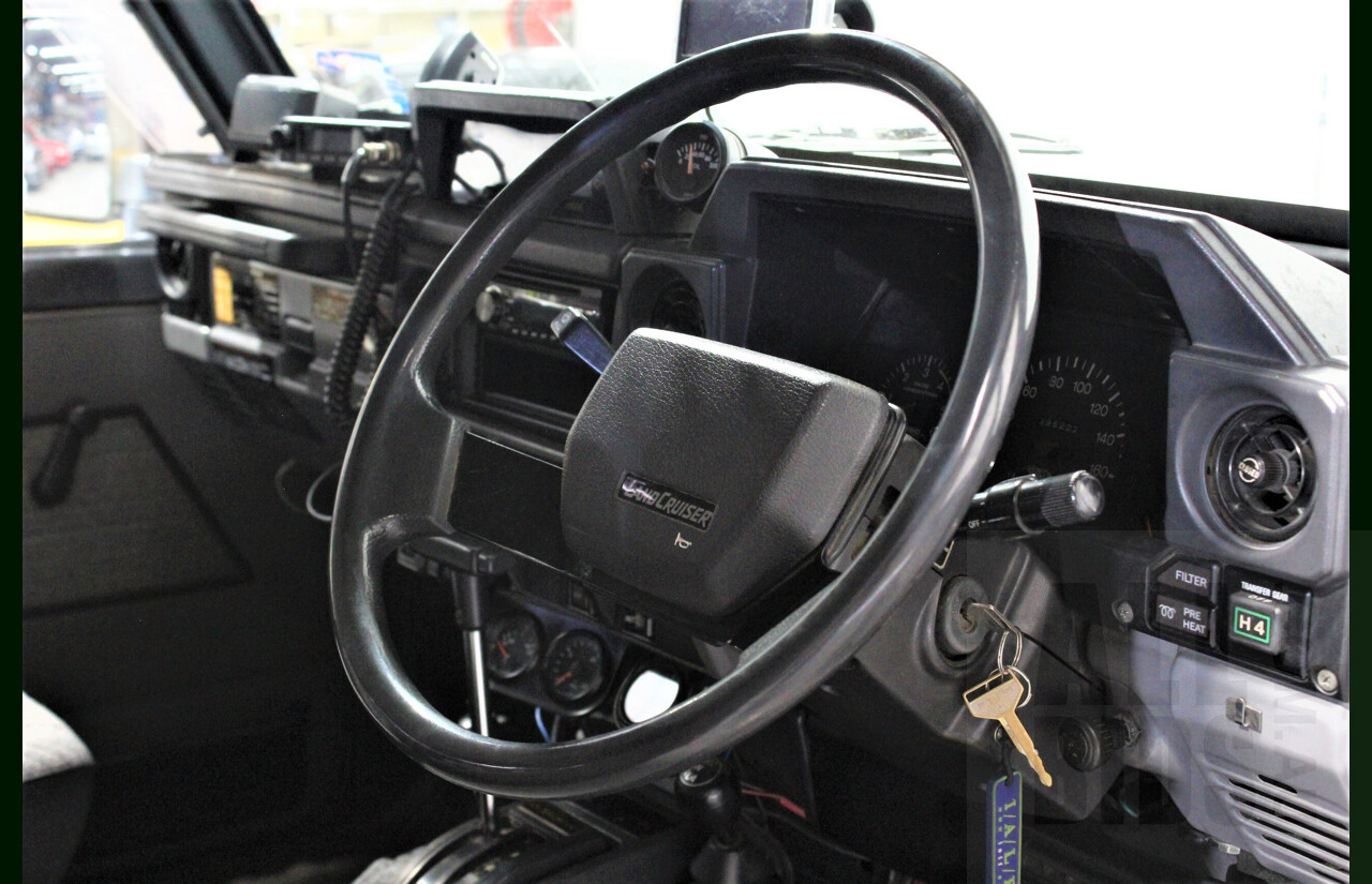 2/1987 Toyota Landcruiser LX Turbo BJ74 (4x4) 2d FRP Top Grey 3.4L 13B-T Turbo Diesel