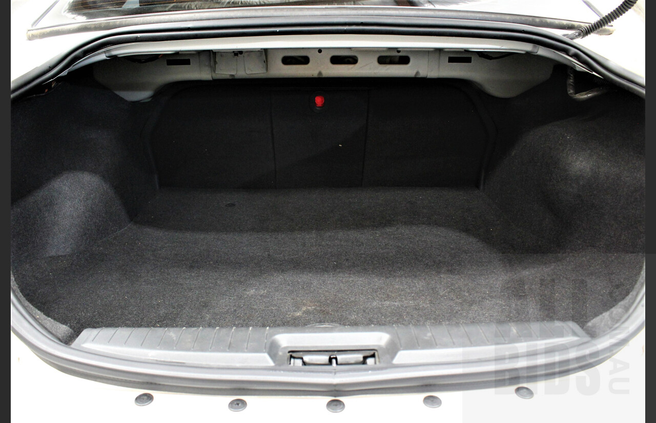 2/2003 Rover 75 Connoisseur SE 4d Sedan White 2.5L V6