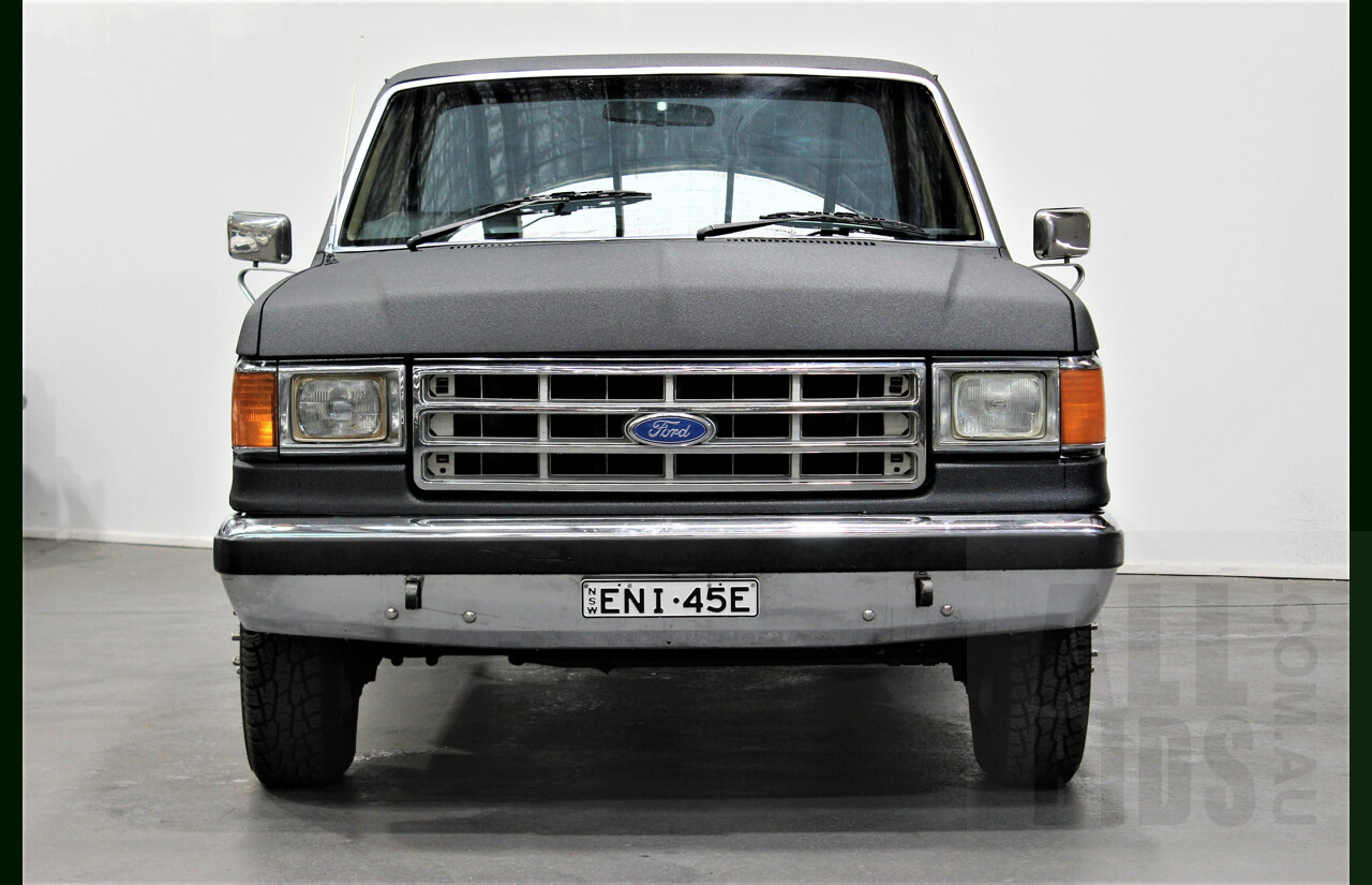 10/1988 Ford F250 XL Dually 2d Utility Black 4.9L V8