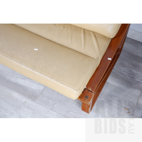 Good Vintage Tessa T4 Lounge with Beige Leather Upholstery and Two Matching Armchairs, Designed by Fred Lowen
