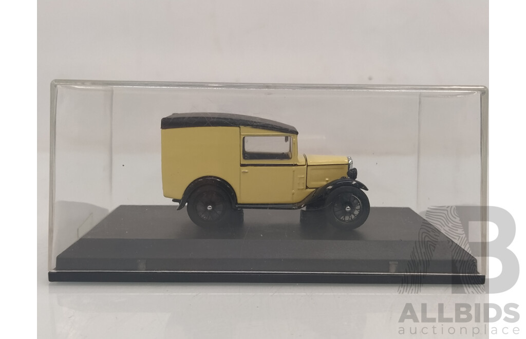 Oxford Diecast Austin Seven RN in Case