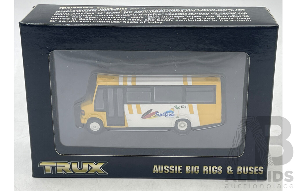 Trux Aussie Buses Mercedes Minibus Pacific Fair - 1/76 Scale