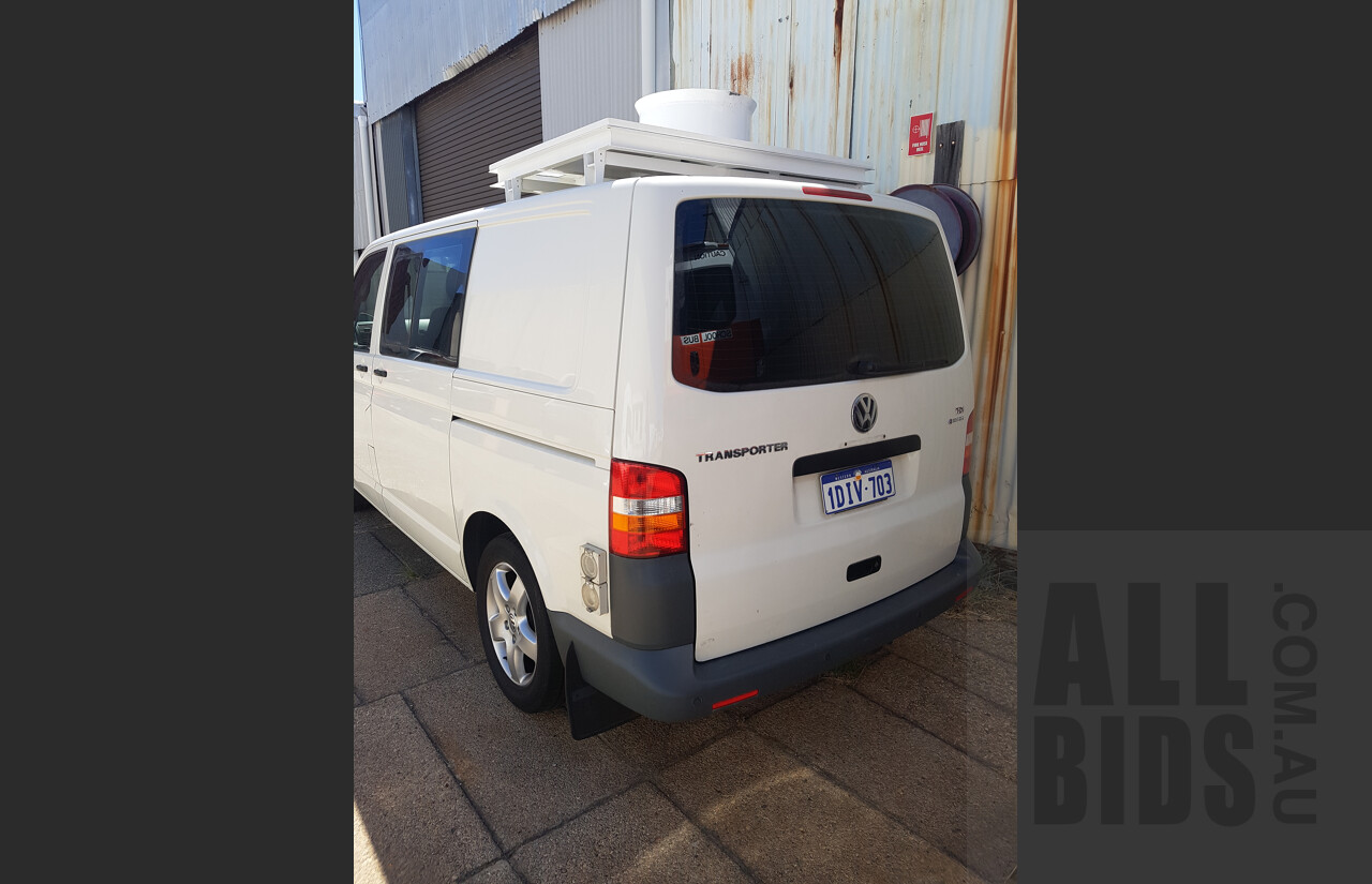11/2006 Volkswagen Transporter SWB 4 Motion T5 MY07 Van White 2.5L Turbo Diesel