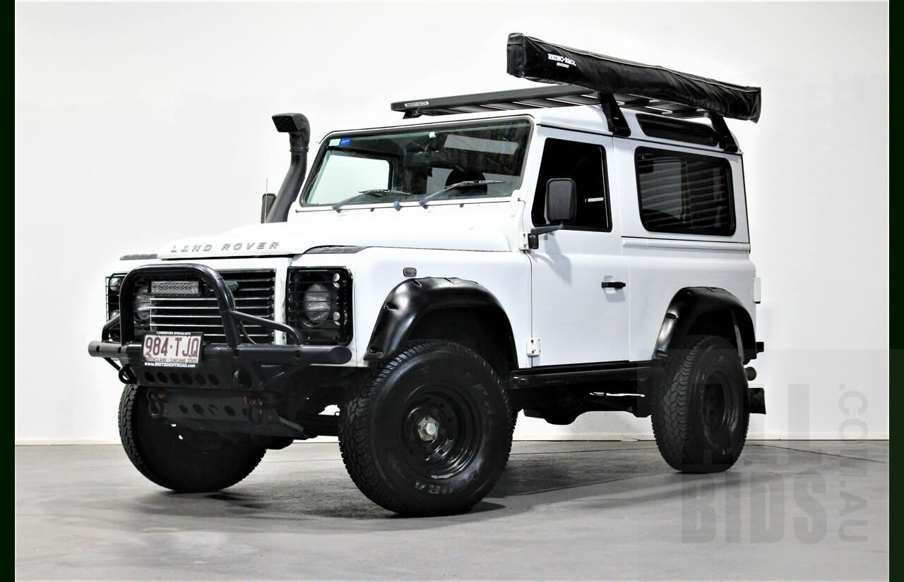 12/2011 Land Rover Defender 90 MY12 2d Wagon White 2.2L Turbo Diesel