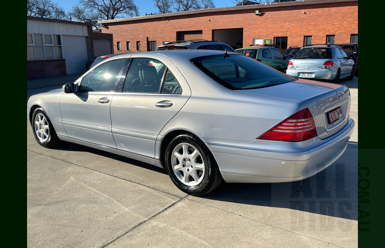 8/2000 Mercedes-Benz S320  W220 4d Sedan Blue 3.2L