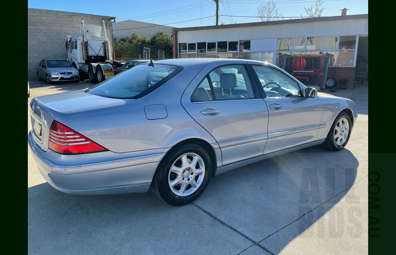 8/2000 Mercedes-Benz S320  W220 4d Sedan Blue 3.2L