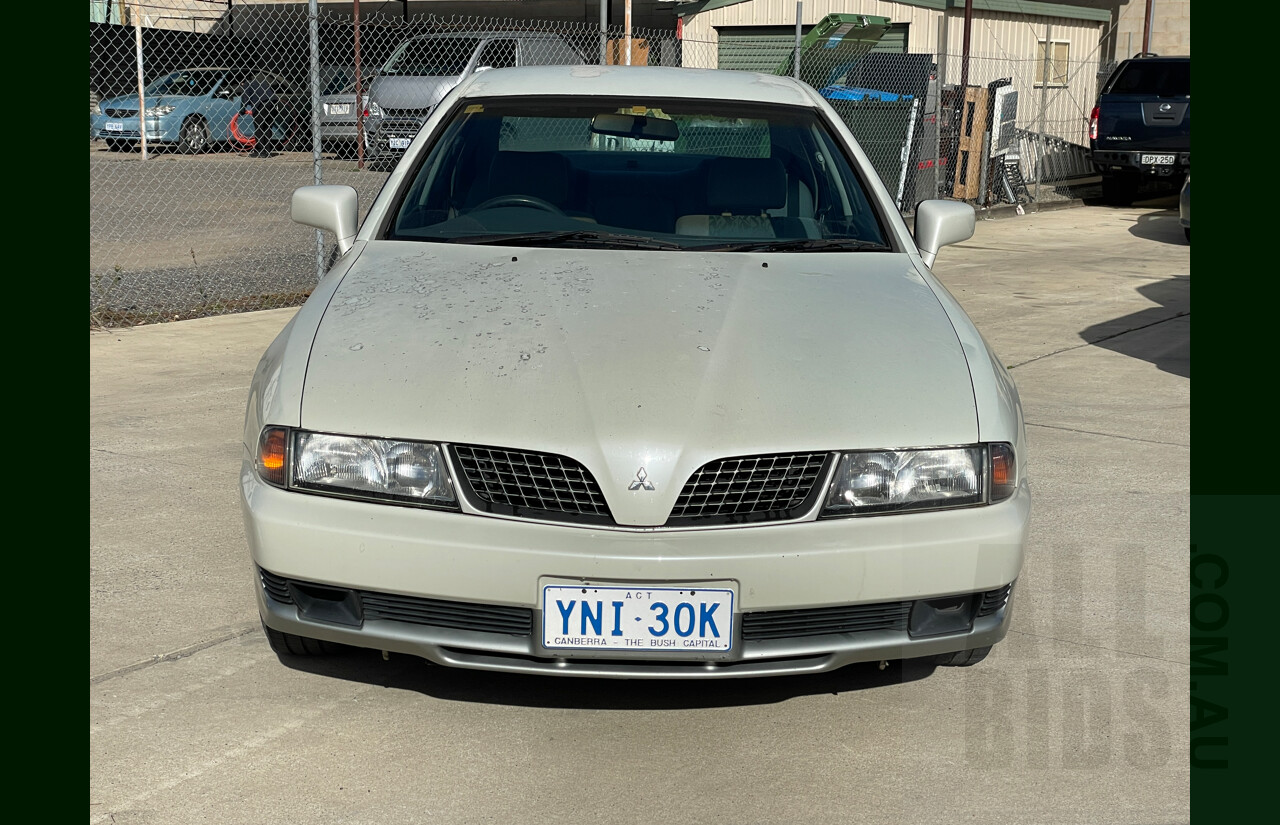 11/2000 Mitsubishi Magna Solara TJ 4d Sedan Beige 3.5L