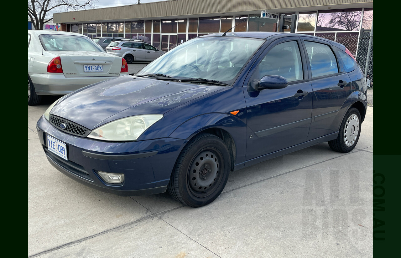 11/2003 Ford Focus CL LR 5d Hatchback Blue 2.0L