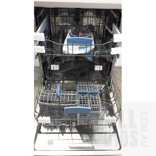 Westinghouse WSF6606XA Freestanding Stainless Steel Dishwasher - Ex Display - ORP $799.00