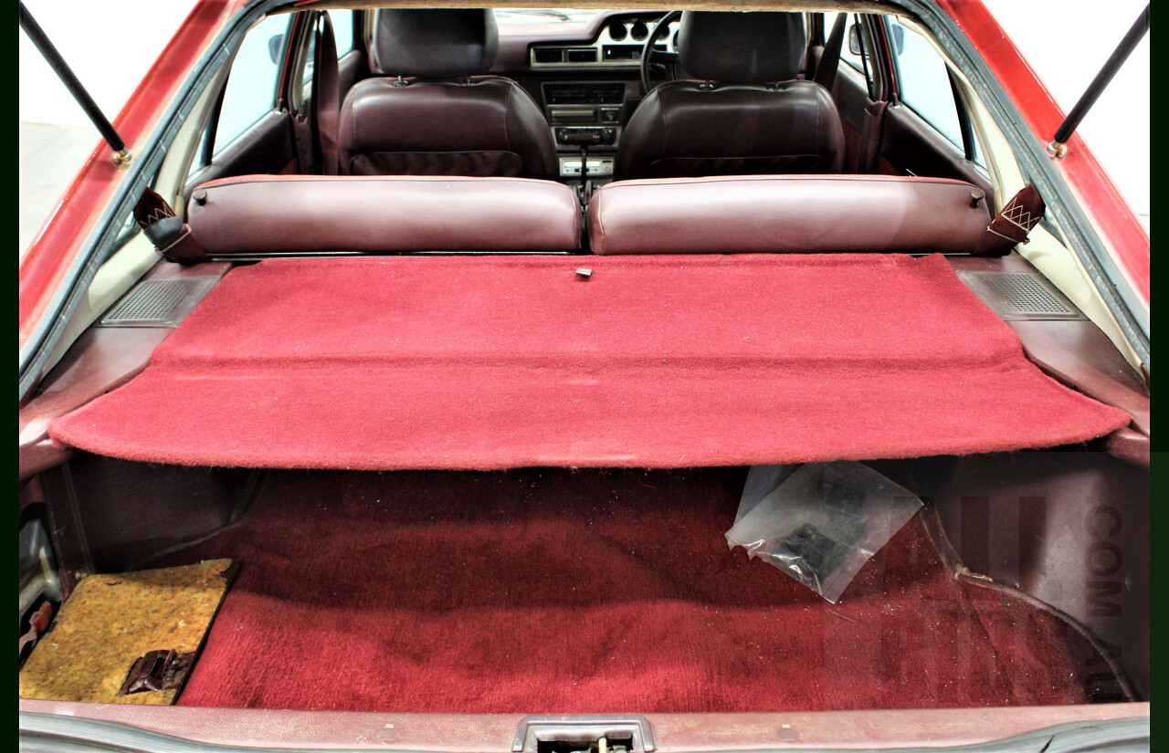 8/1980 Toyota Corona RT132 Liftback Sedan Red 2.0L