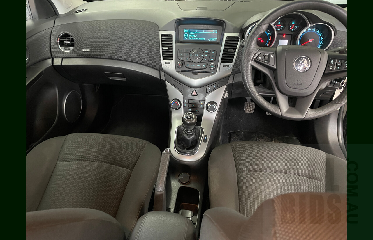 2/2013 Holden Cruze CD Equipe JH MY13 5d Hatchback Black 1.8L