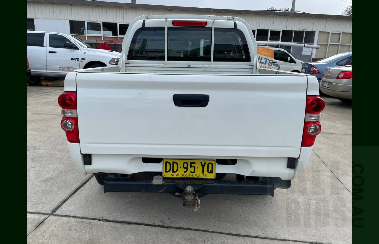 11/2010 Holden Colorado LX (4x4) RC MY10 Crew Cab P/Up White 3.0L