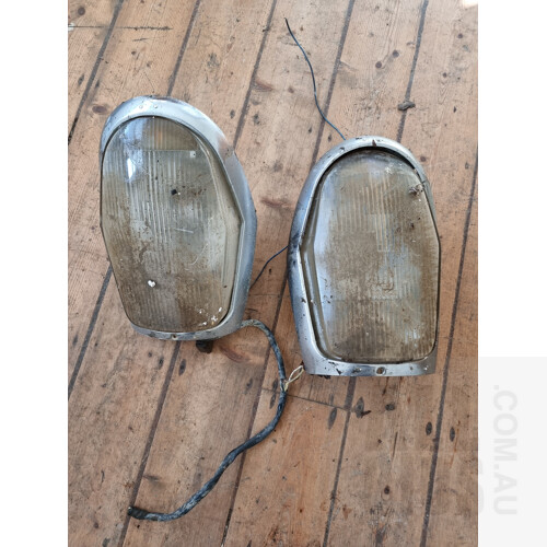 Pair of Mercedes Benz Headlights - 280 Series