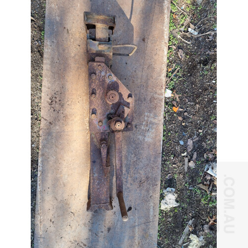 Vintage Heavy Duty Jack