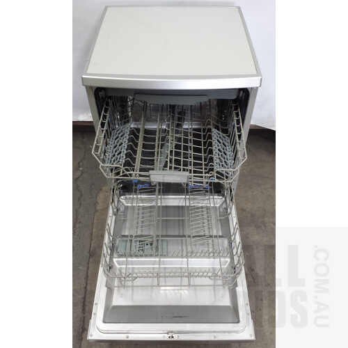 Residentia Dishwasher DW6CS