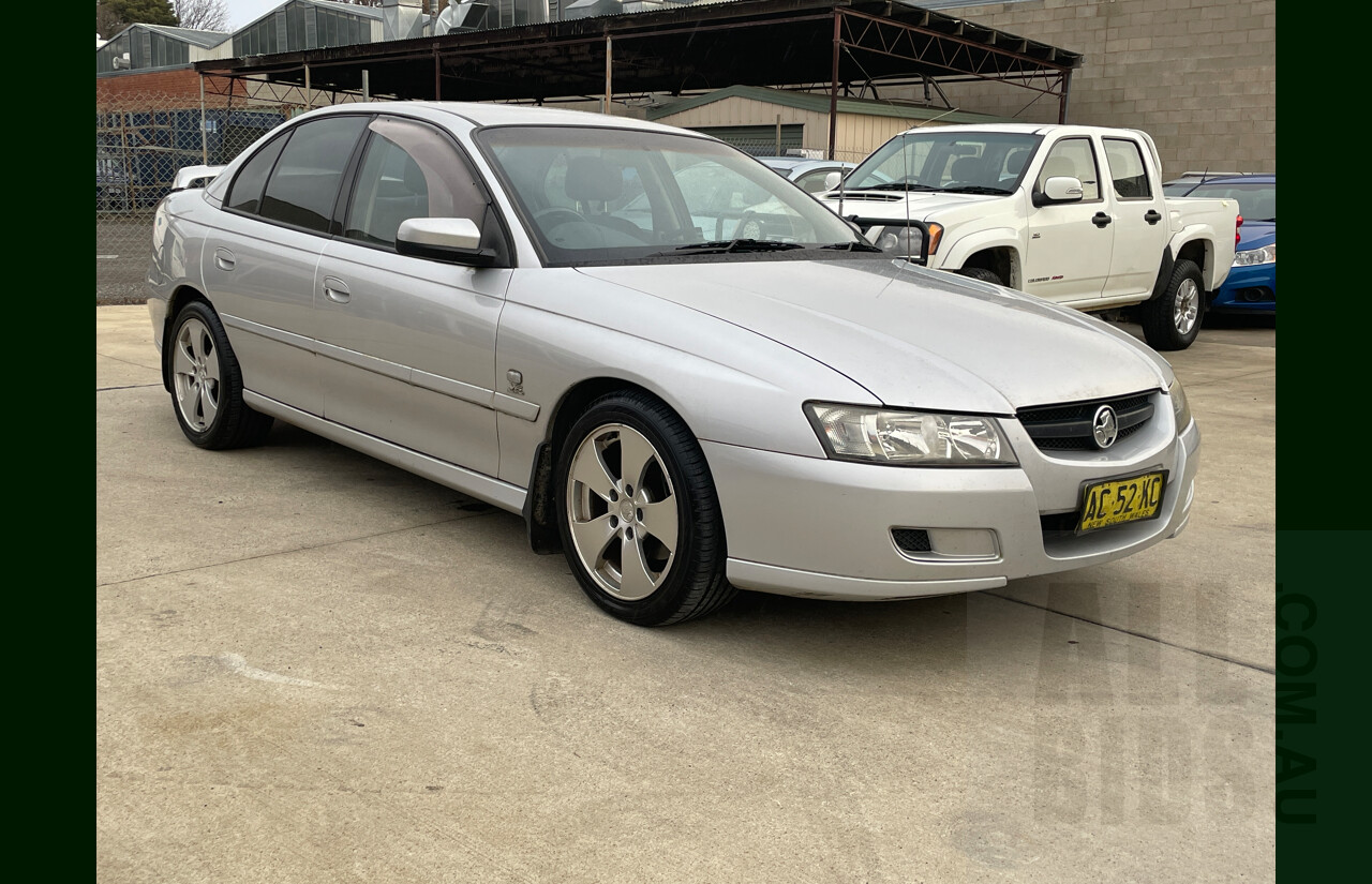 12/2004 Holden Commodore Lumina VZ 4d Sedan Silver 3.6L