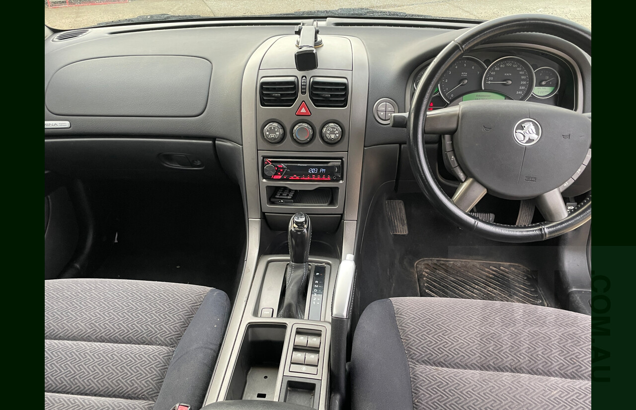 12/2004 Holden Commodore Lumina VZ 4d Sedan Silver 3.6L