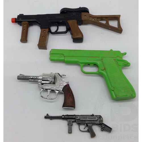 Selection of Toy Guns, Crescent Toys, S.D.S and More