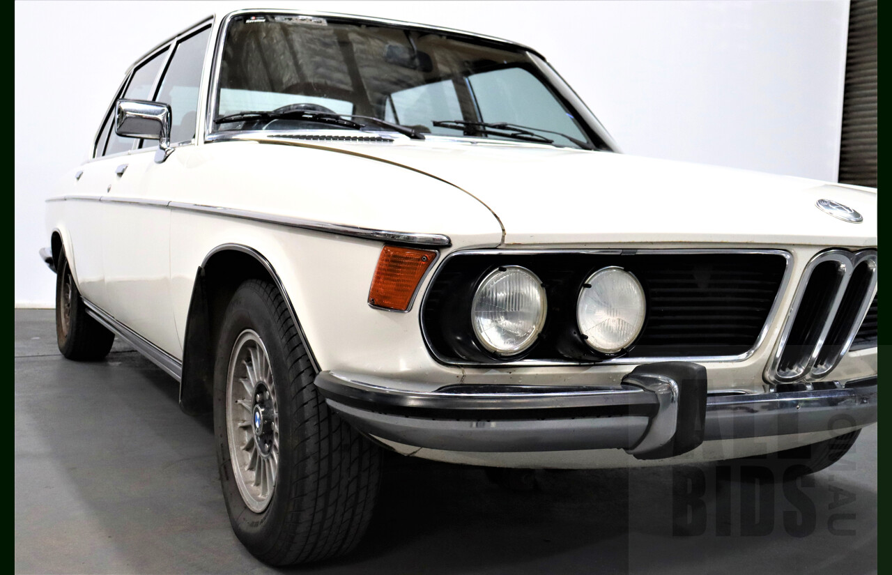 6/1976 BMW E3 (New-Six) 3.0LA 4d Sedan White 3.0L