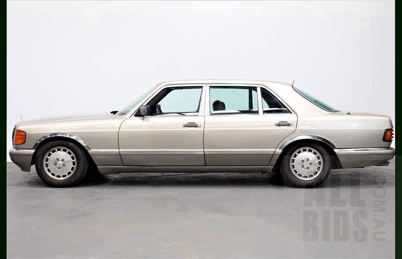 4/1987 Mercedes-Benz 300 SEL W126 4d Sedan Beige 3.0L