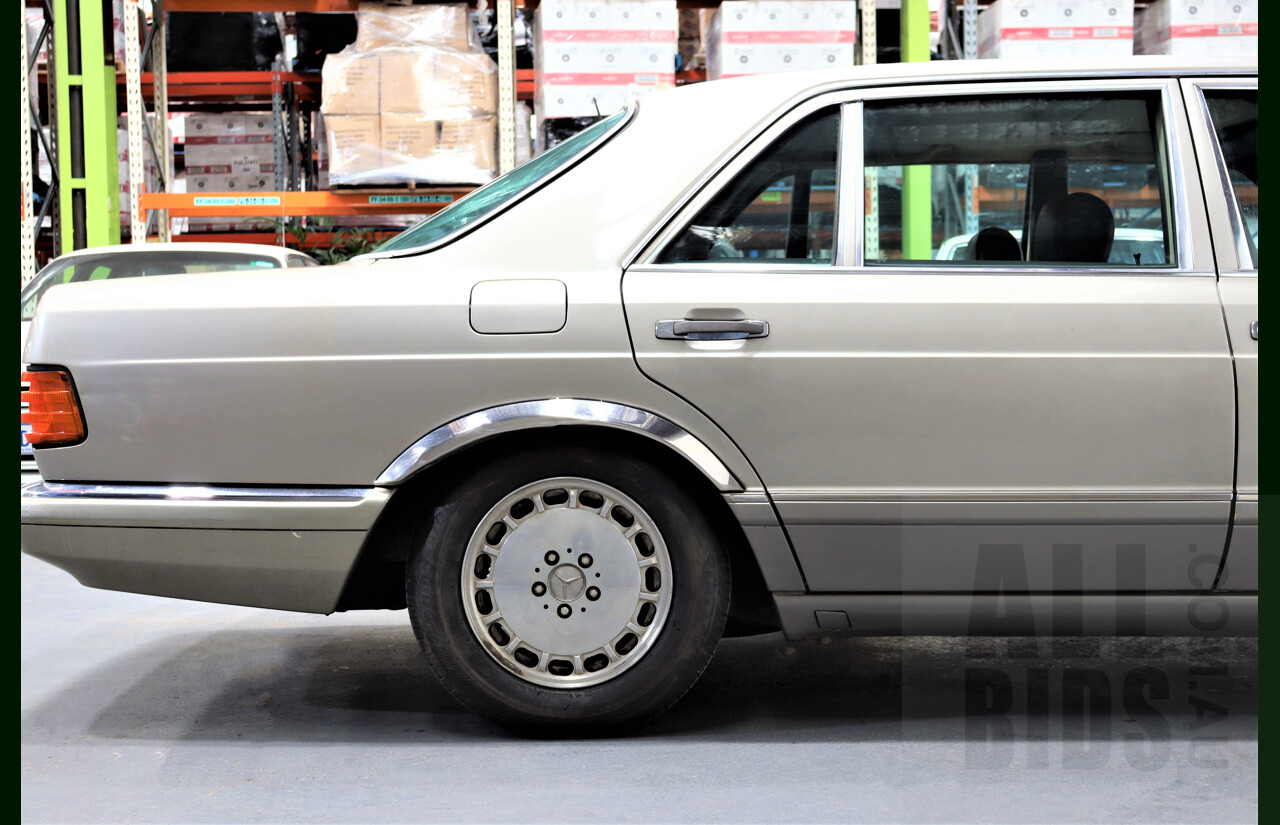 4/1987 Mercedes-Benz 300 SEL W126 4d Sedan Beige 3.0L