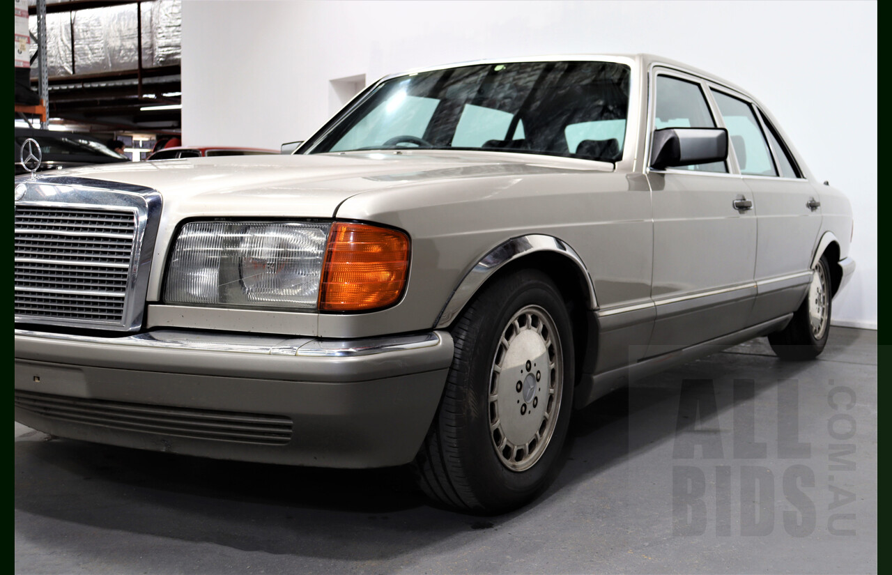 4/1987 Mercedes-Benz 300 SEL W126 4d Sedan Beige 3.0L