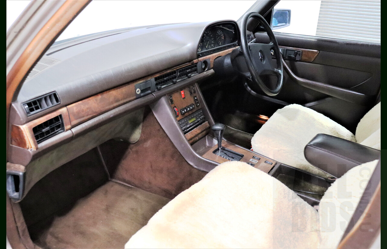 4/1987 Mercedes-Benz 300 SEL W126 4d Sedan Beige 3.0L