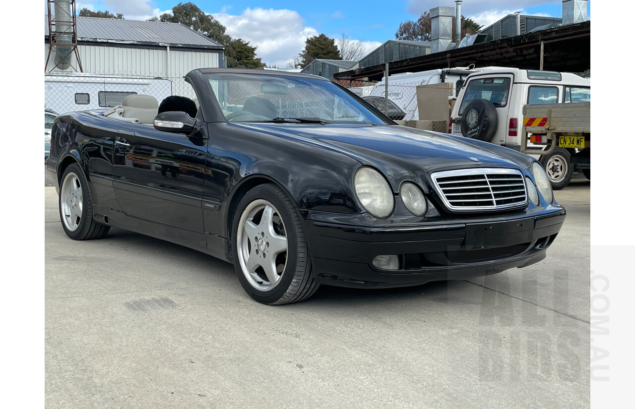 8/2002 Mercedes-Benz CLK320 Elegance 2d Cabriolet Black 3.2L