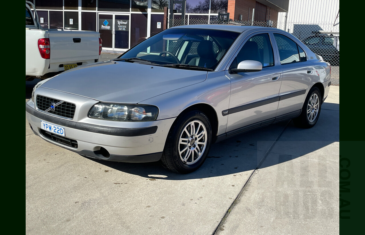 2/2004 Volvo S60 2.4 MY04 4d Sedan Silver 2.4L