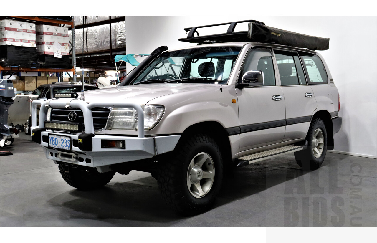 6/2000 Toyota Landcruiser GXL (4x4) FZJ105R 4d Wagon Silver 4.5L