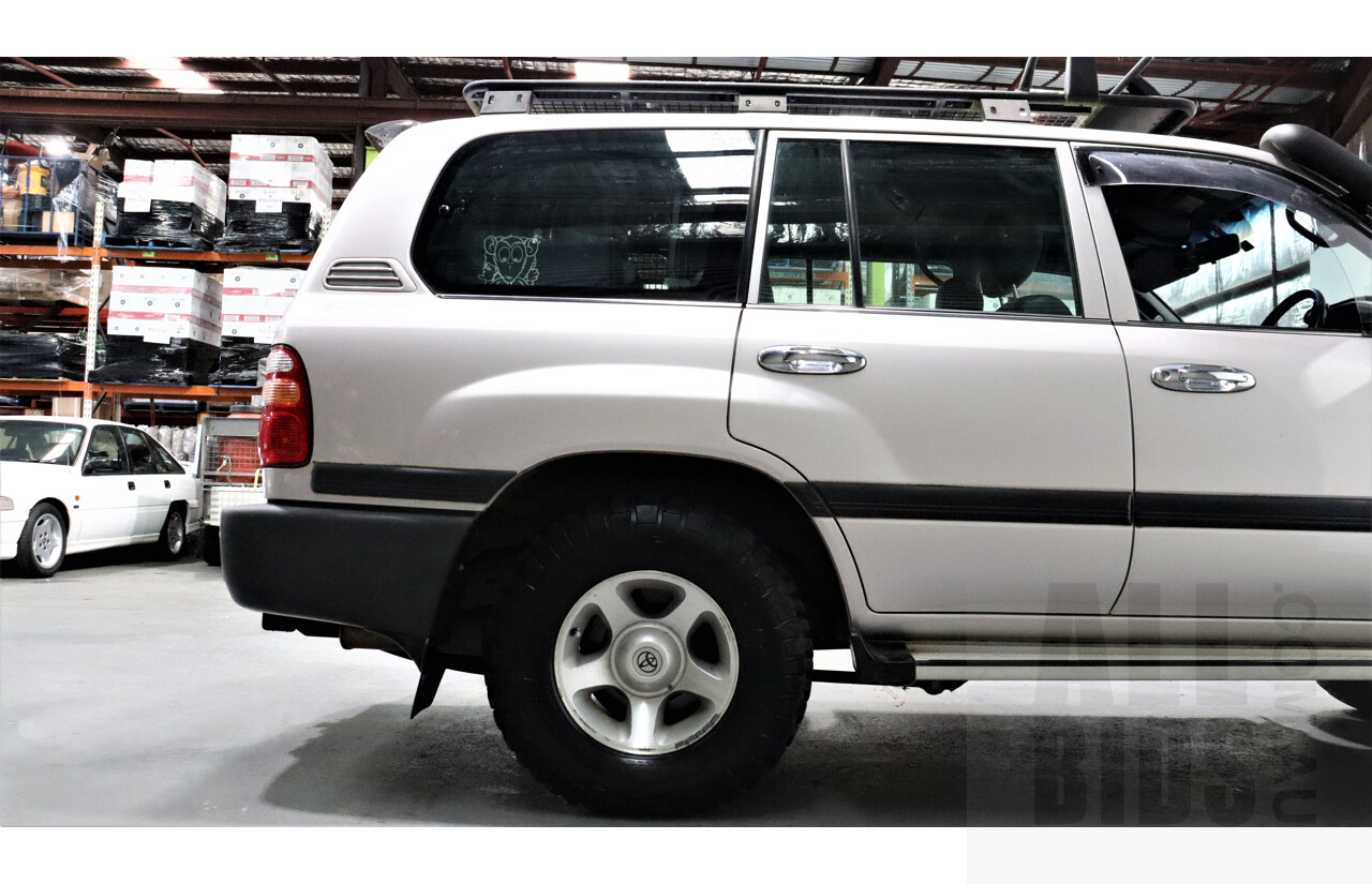 6/2000 Toyota Landcruiser GXL (4x4) FZJ105R 4d Wagon Silver 4.5L