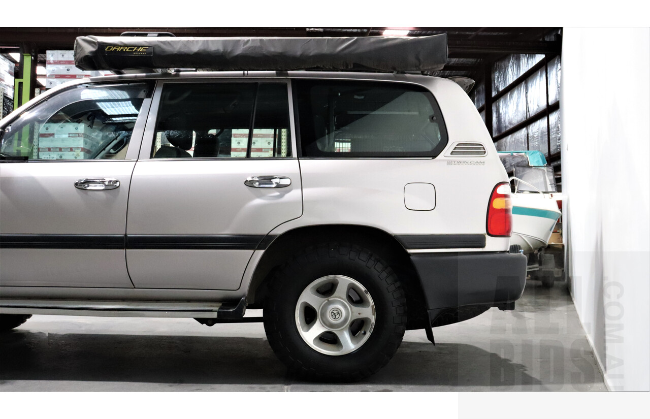 6/2000 Toyota Landcruiser GXL (4x4) FZJ105R 4d Wagon Silver 4.5L