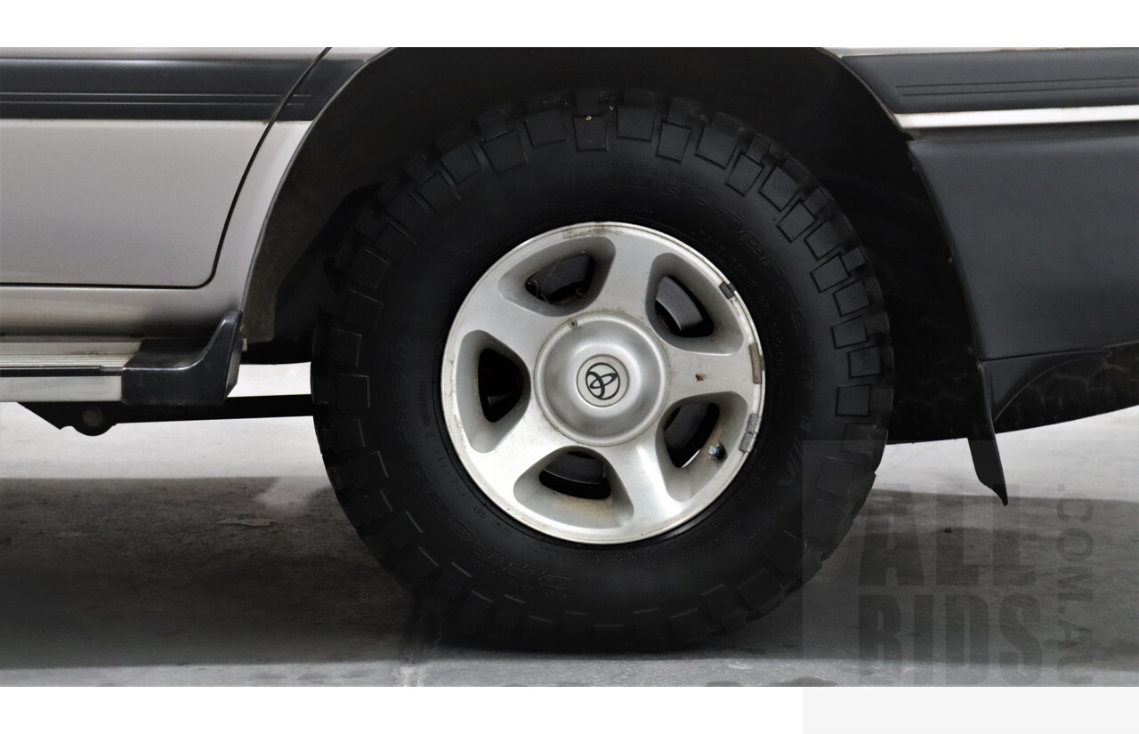 6/2000 Toyota Landcruiser GXL (4x4) FZJ105R 4d Wagon Silver 4.5L