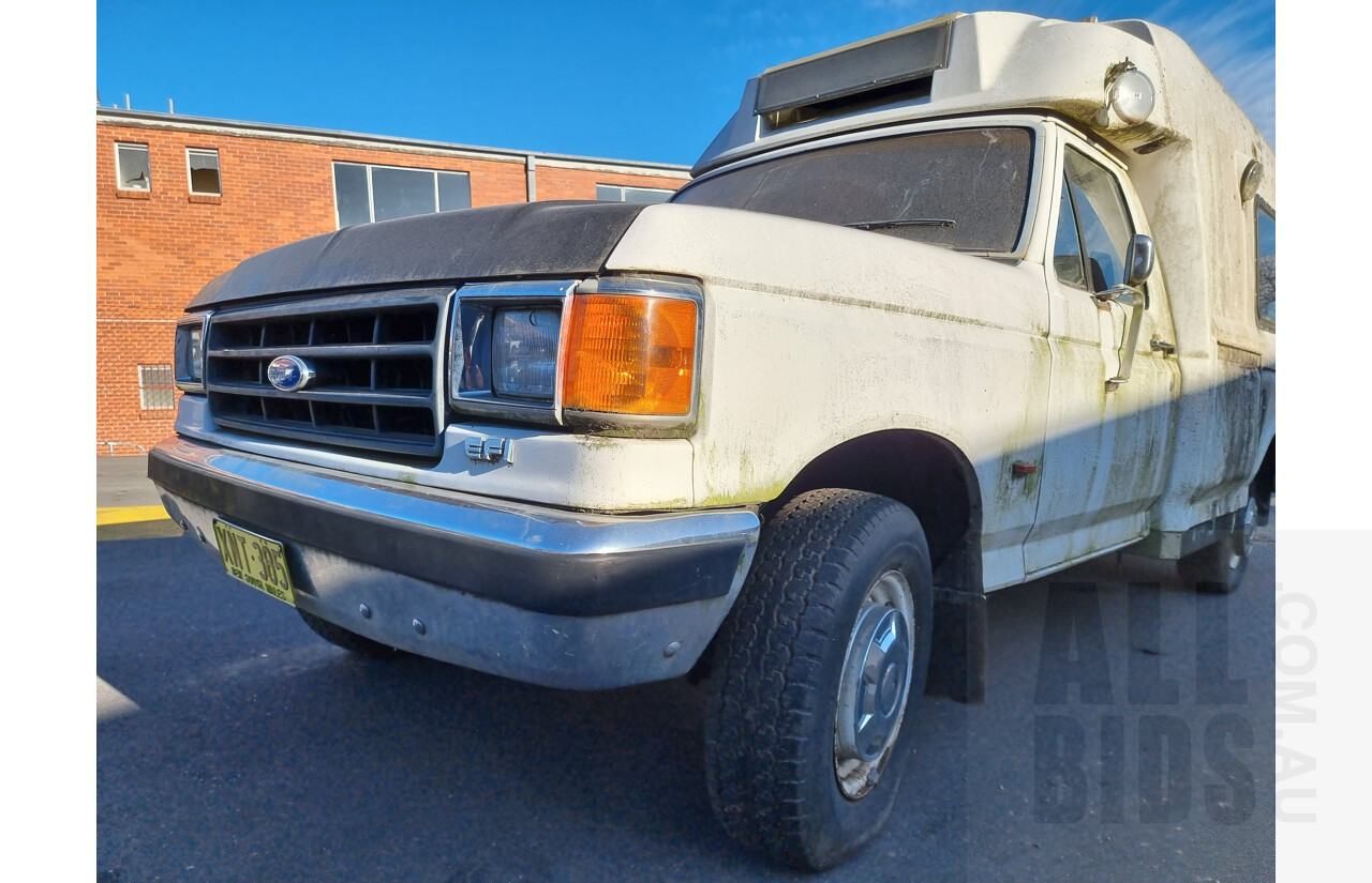 2/1992 Ford F250 C/Cab Ex-Ambulance White 5.8L V8 VIN: 6FPAAAAH2JNR47485 REG: XNT385