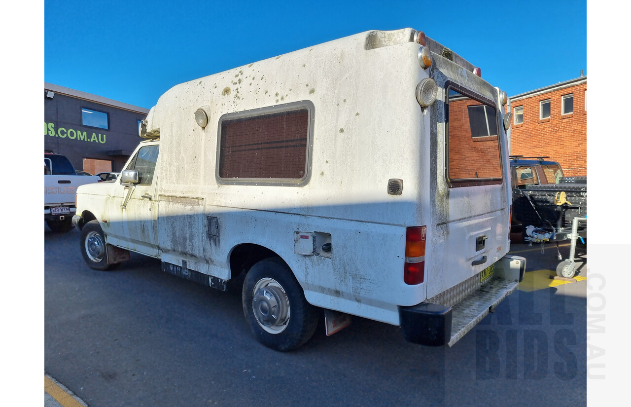 2/1992 Ford F250 C/Cab Ex-Ambulance White 5.8L V8 VIN: 6FPAAAAH2JNR47485 REG: XNT385