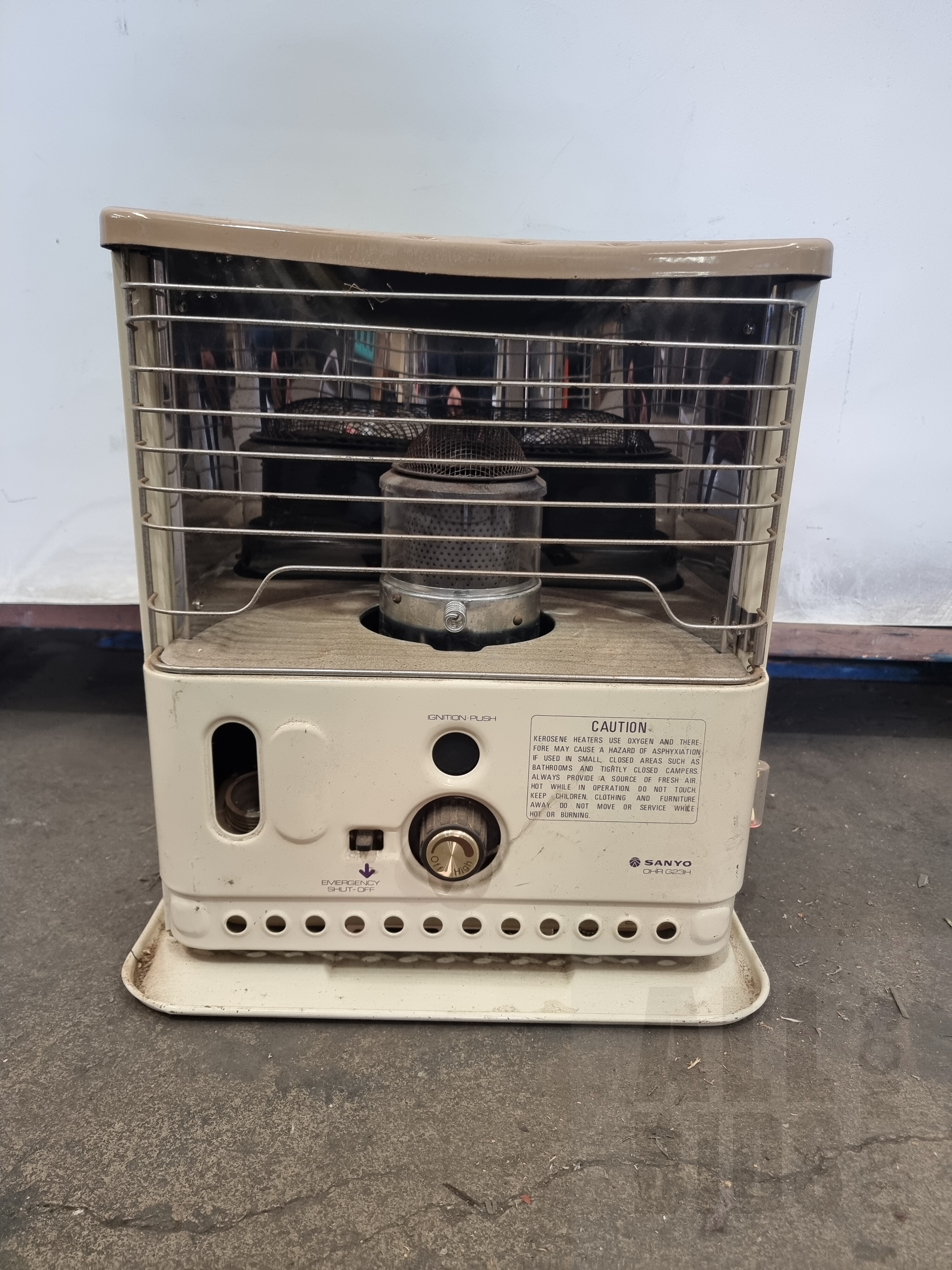 Antique deals kerosene heater