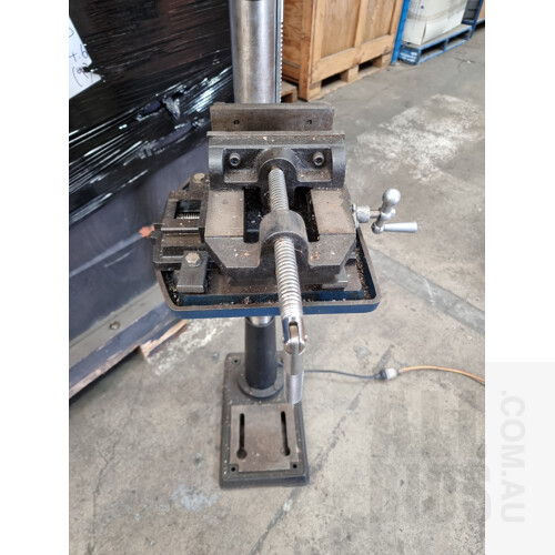 GMC 16 Speed Drill Press